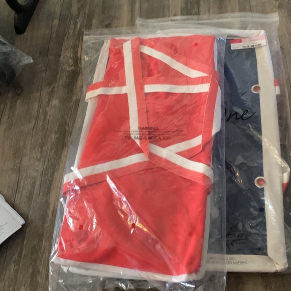 Thirty-One Large Utility Tote - Picture 2 of 2